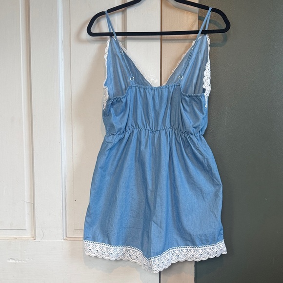 PatPat Light Blue Chambray Lace Trim Romper - Picture 4 of 5